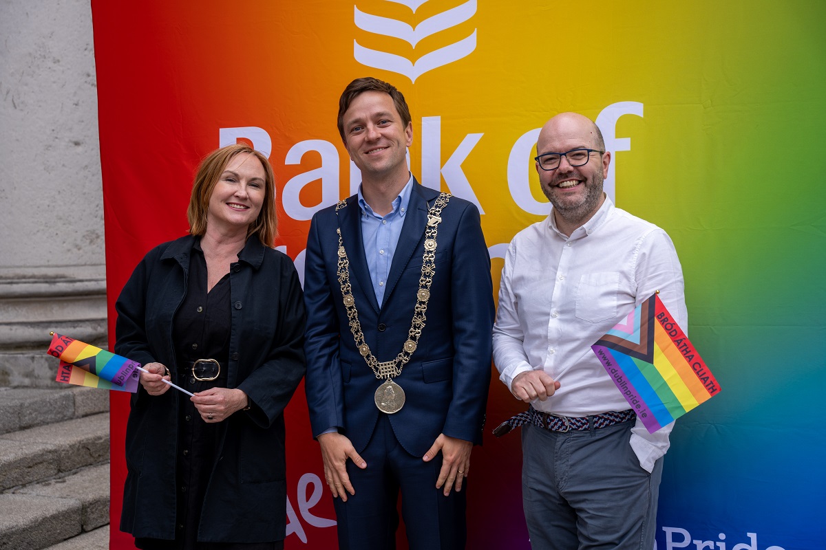 Pictured at the Bank of Ireland College Green annual Pride celebration, organised by the Bank’s With Pride Colleague Network are Moninne Griffith, CEO of BeLonGTo Youth Services, James Geoghegan, Lord Mayor of Dublin and Oliver Wall, Chief of Staff & Head of Corporate Affairs, Bank of Ireland